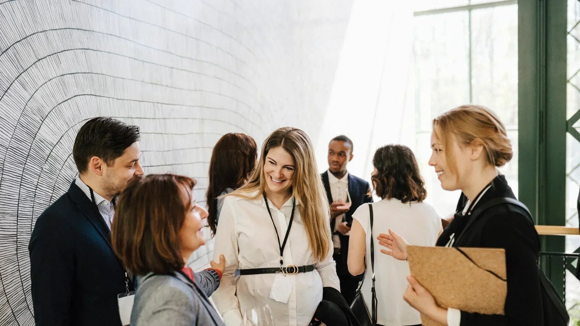 Managing Conversations in Noisy Environments: Essential Strategies for Better Hearing