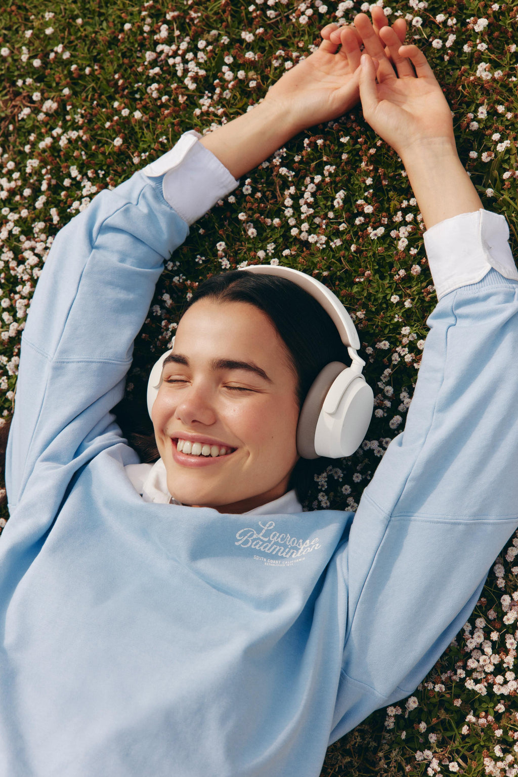 ACCENTUM White Lifestyle 2