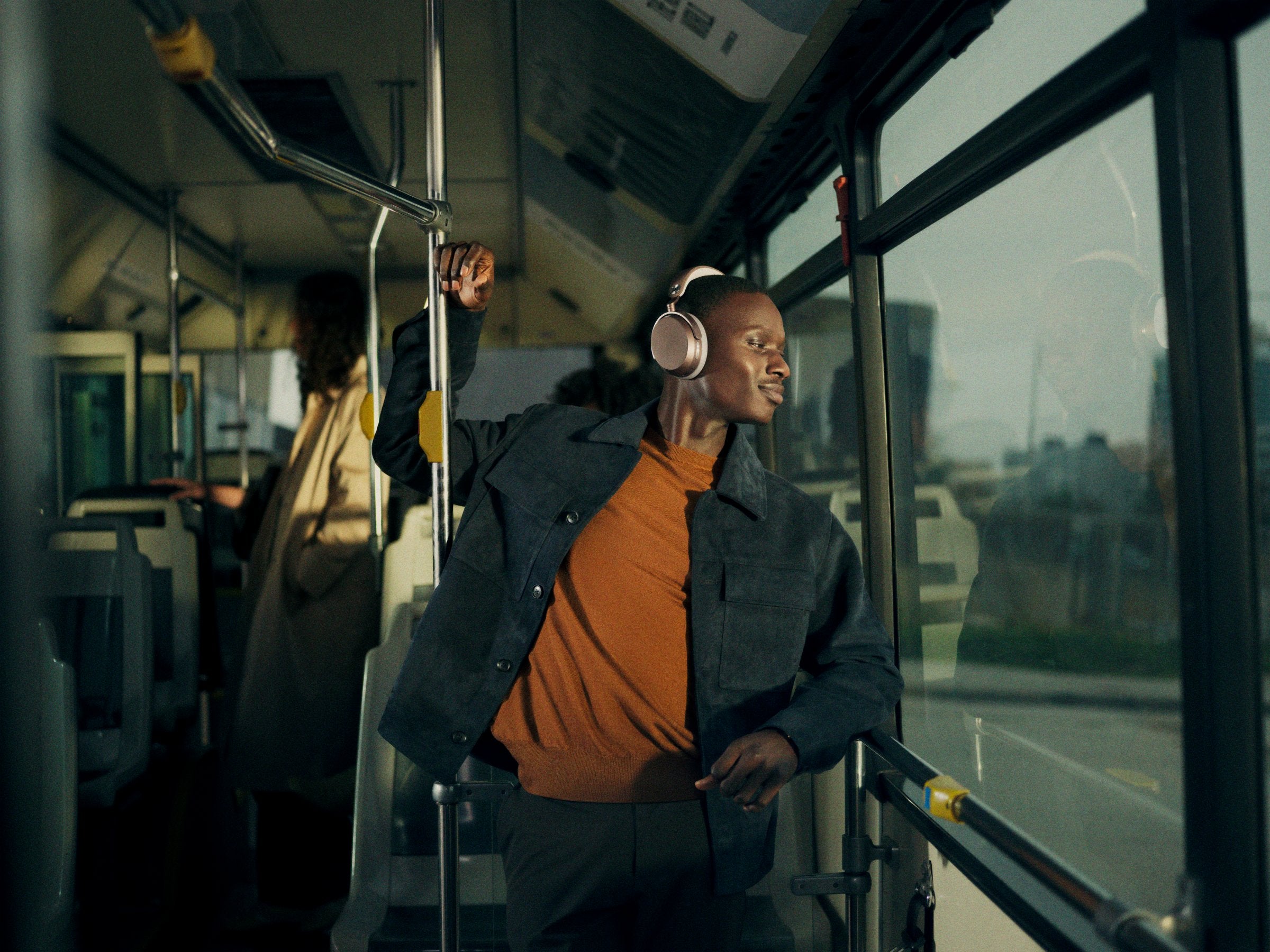 MOMENTUM 5 Wireless