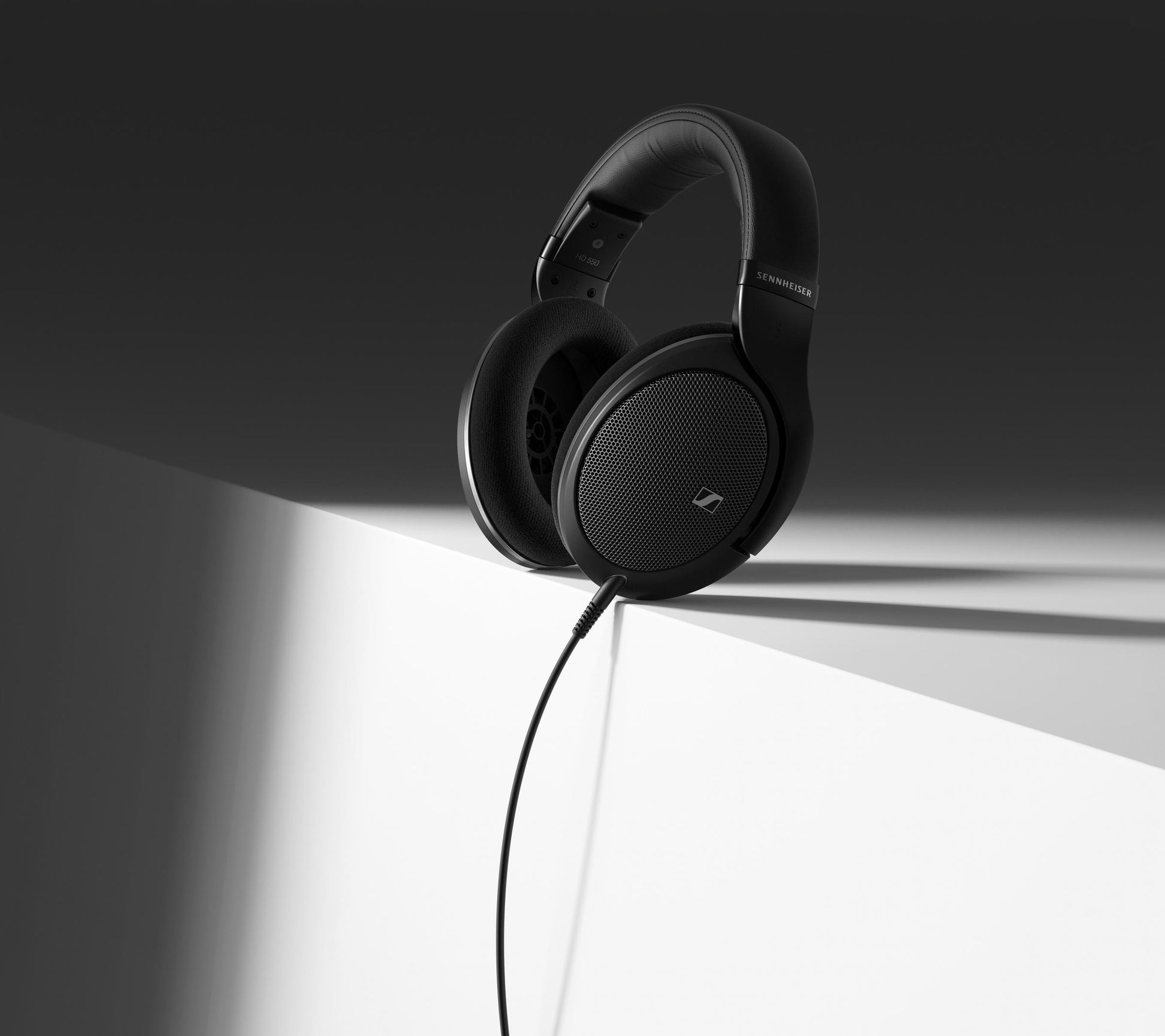 Sennheiser HD 550 Mood Shot