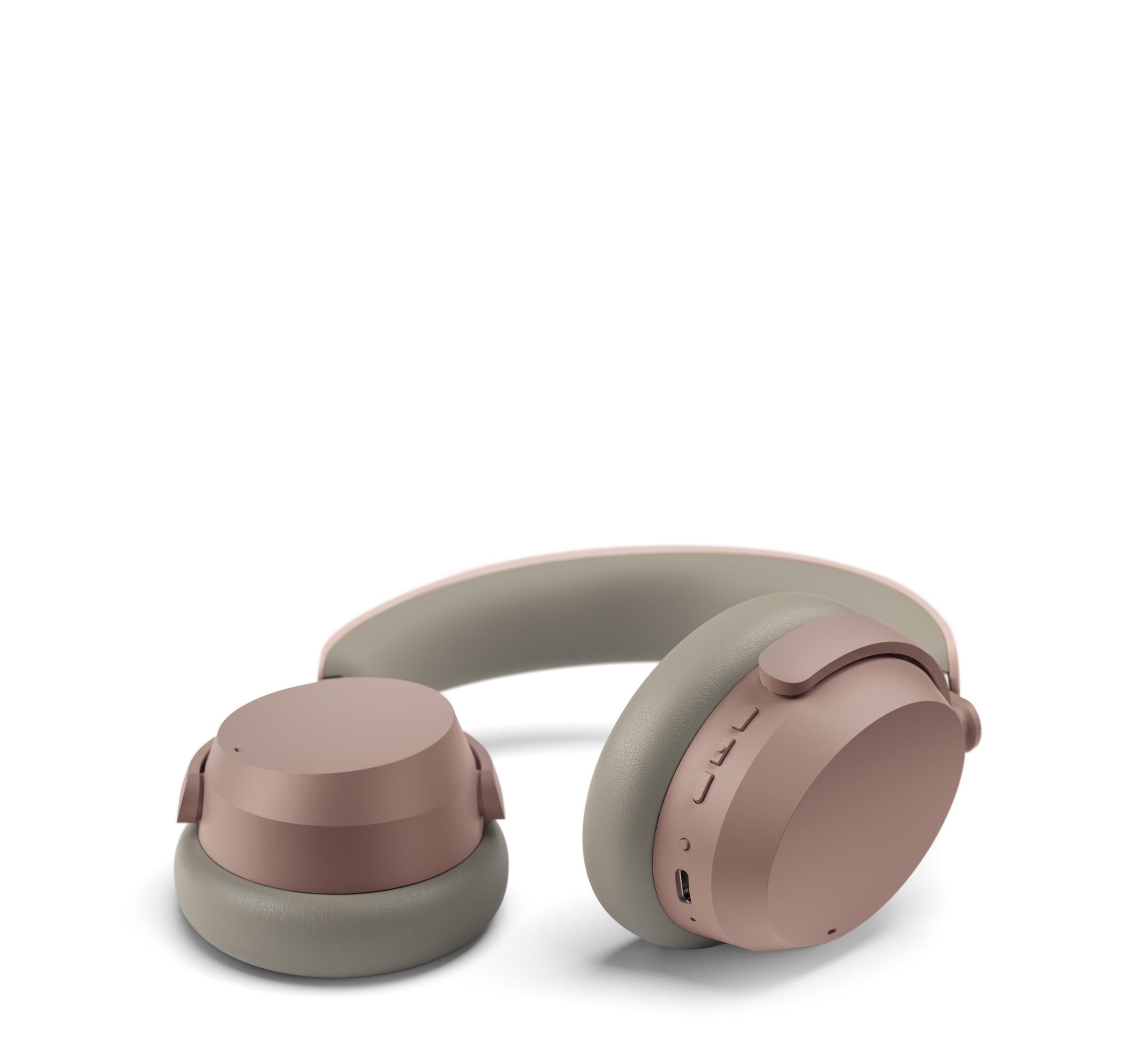 Sennheiser accentum wireless | anc | bluetooth 5. 2 | 50h baterija | taupe | naglavne slušalke 4 Sennheiser accentum wireless taupe zložene slušalke z usb-c priključkom