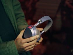 MOMENTUM 5 Wireless